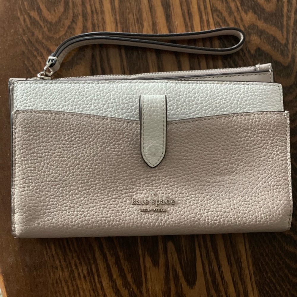 Kate Spade Tan and White Clutch Wristlet
